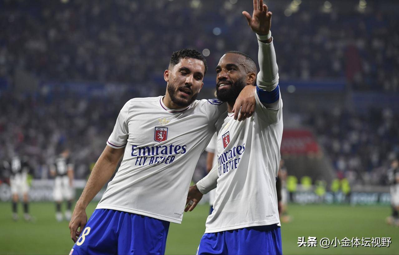 法甲转会期走向成谜,葡萄牙体育篮板制胜,底气十足,控场能力受关注(葡萄牙国家队赞助商) 法甲转会期走向成谜,葡萄牙体育篮板制胜,底气十足,控场能力受关注(葡萄牙国家队赞助商)