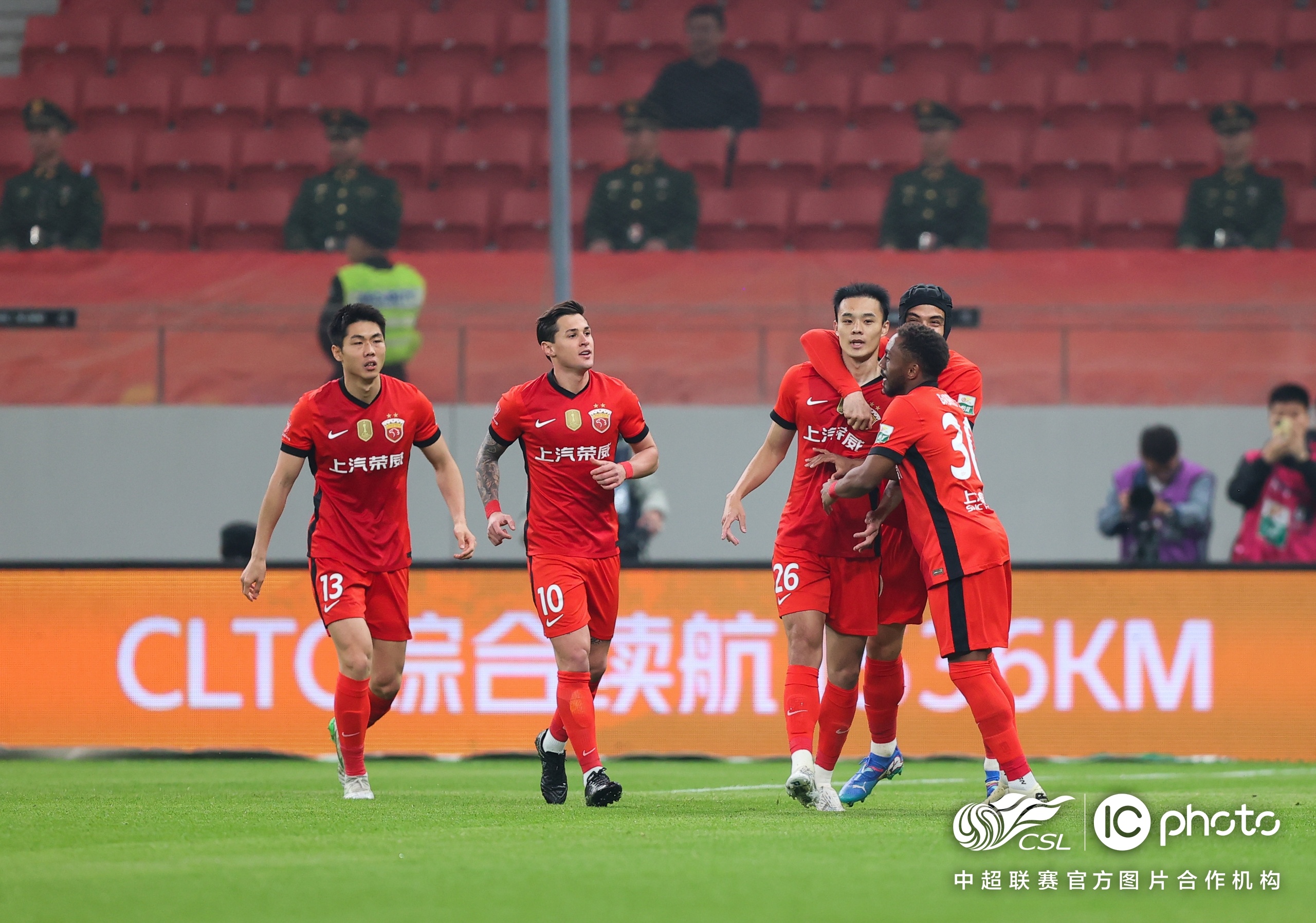 关于上海申花冲刺阶段防线松动，志在意大利杯名次提升，赛场秩序良好，数据趋势出现新变化的信息