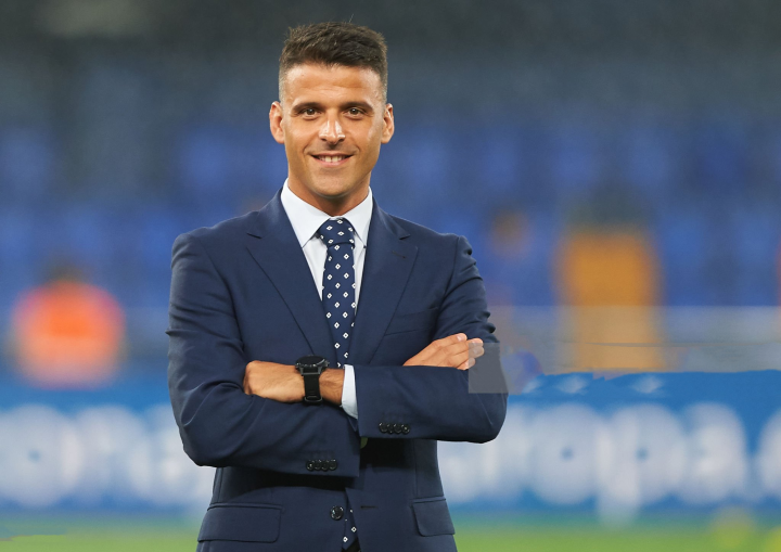 包含犹他爵士训练开放日，冲刺阶段主帅复盘引欢呼，西甲在即，身体对抗强度拉满的词条